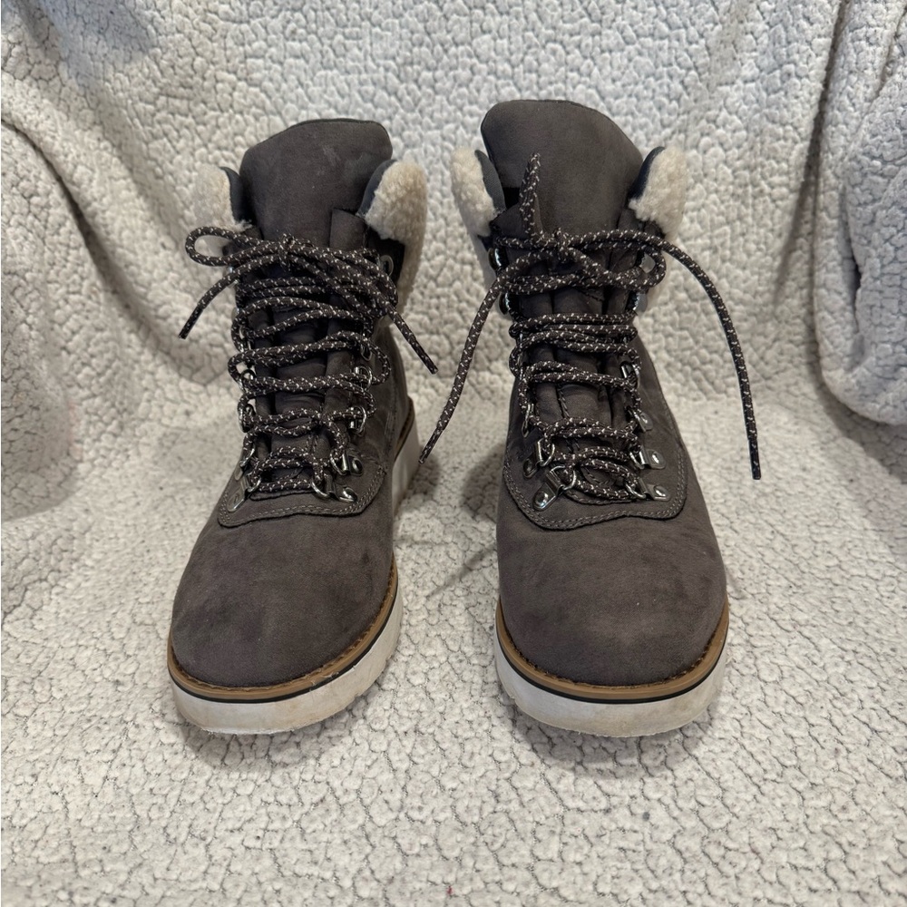 Esprit boots